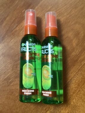 Garnier Fructis Brilliantine Shine Glossing Spray 3.0 fl oz (89 ml) NEW